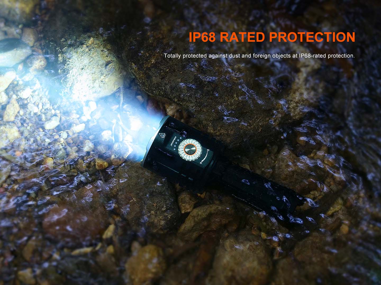 Fenix LR35R Pro krytie IP68 — vodotesná pri ponore do 2 metrov na 30 minút