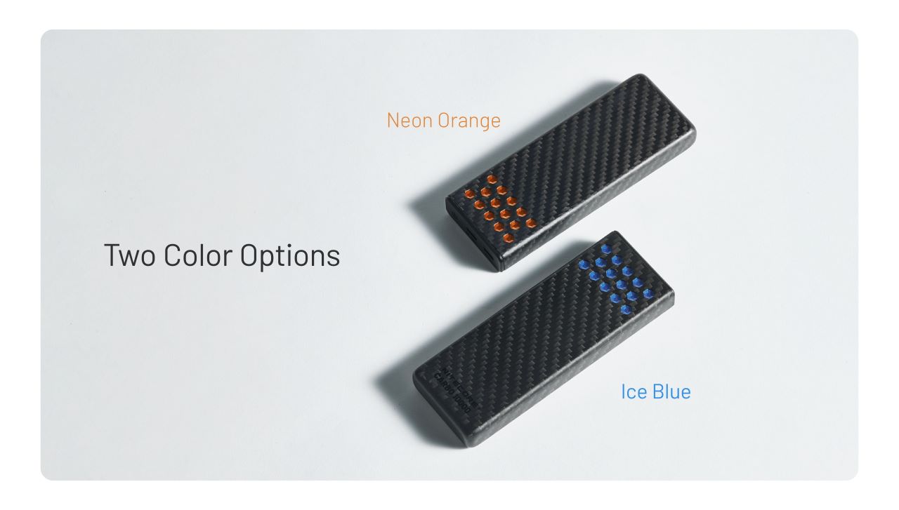 Nitecore CARBO 10000 Gen2 — dve farebné verzie chladiča: Ice&nbsp;Blue (ľadová modrá) a Neon&nbsp;Orange (neónová oranžová)